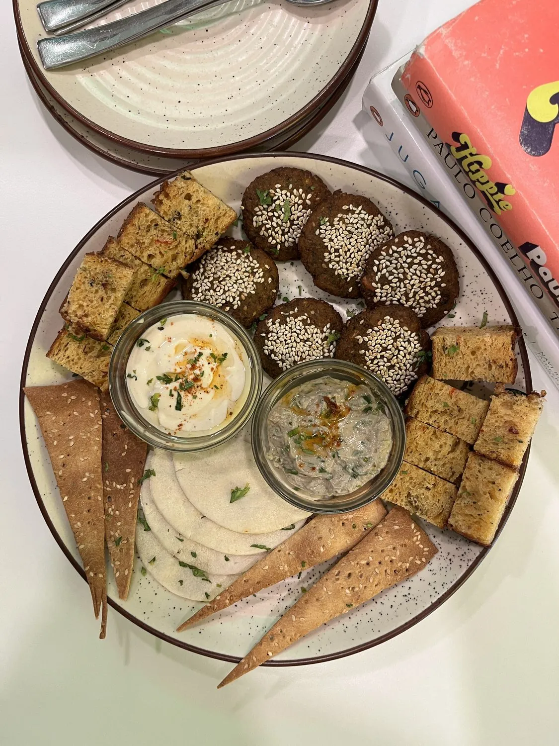Hummus & Falafel Platter
